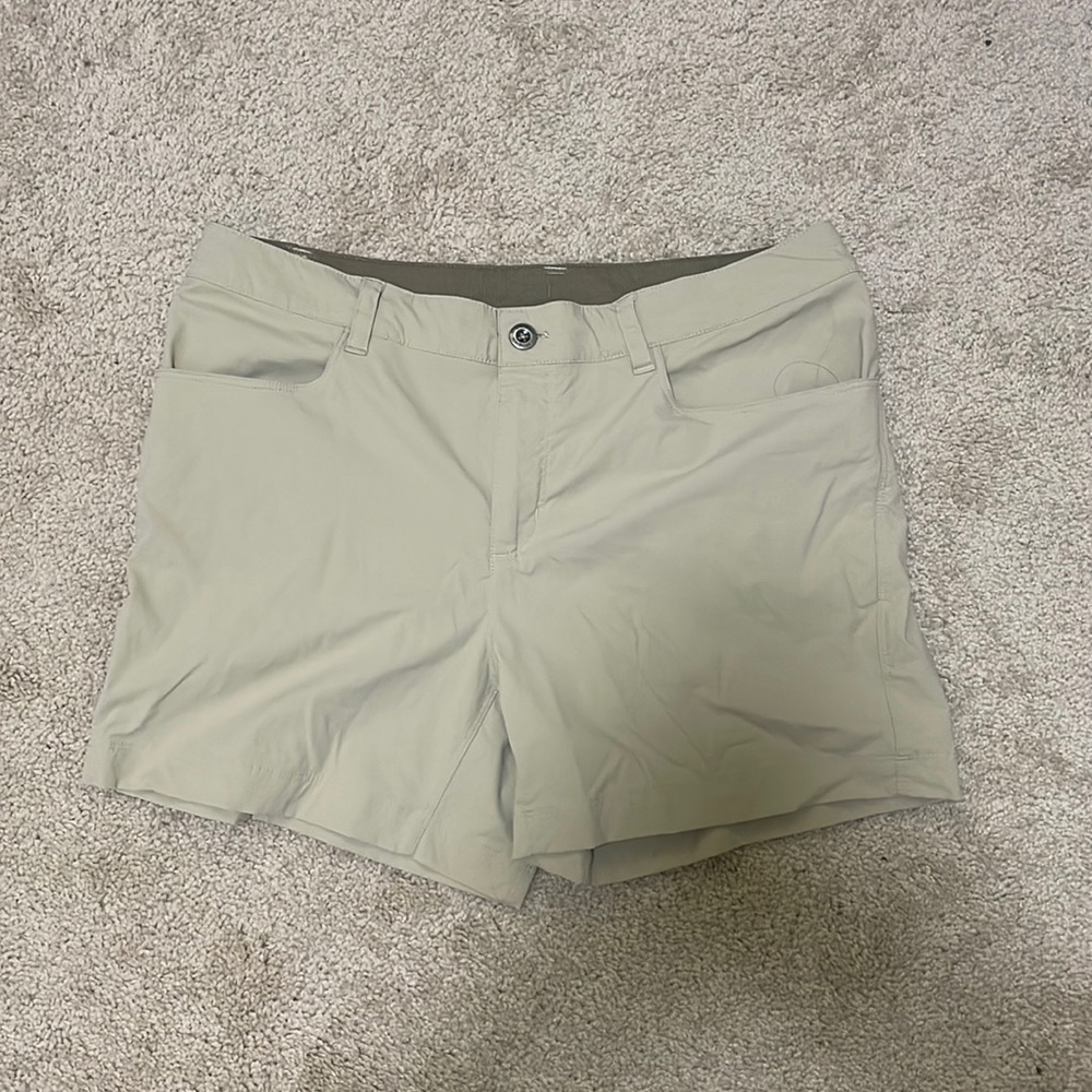 Patagonia khaki shorts size 10